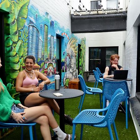 Ritz For Backpackers Pansiyon Melbourne Dış mekan fotoğraf