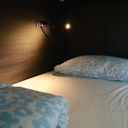 Ritz For Backpackers Pansiyon Melbourne Dış mekan fotoğraf
