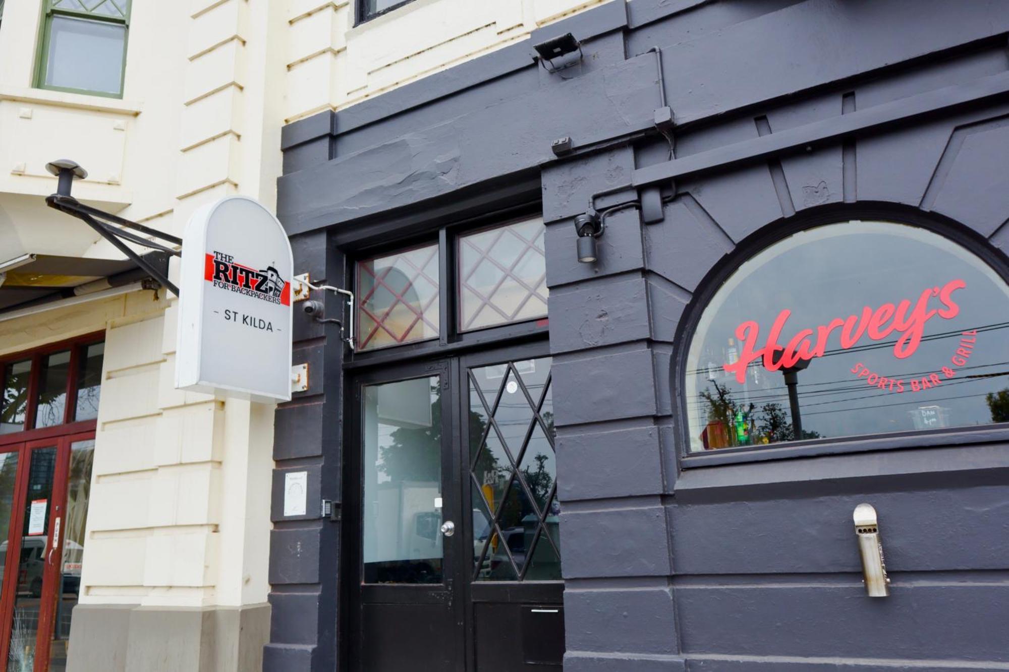 Ritz For Backpackers Pansiyon Melbourne Dış mekan fotoğraf