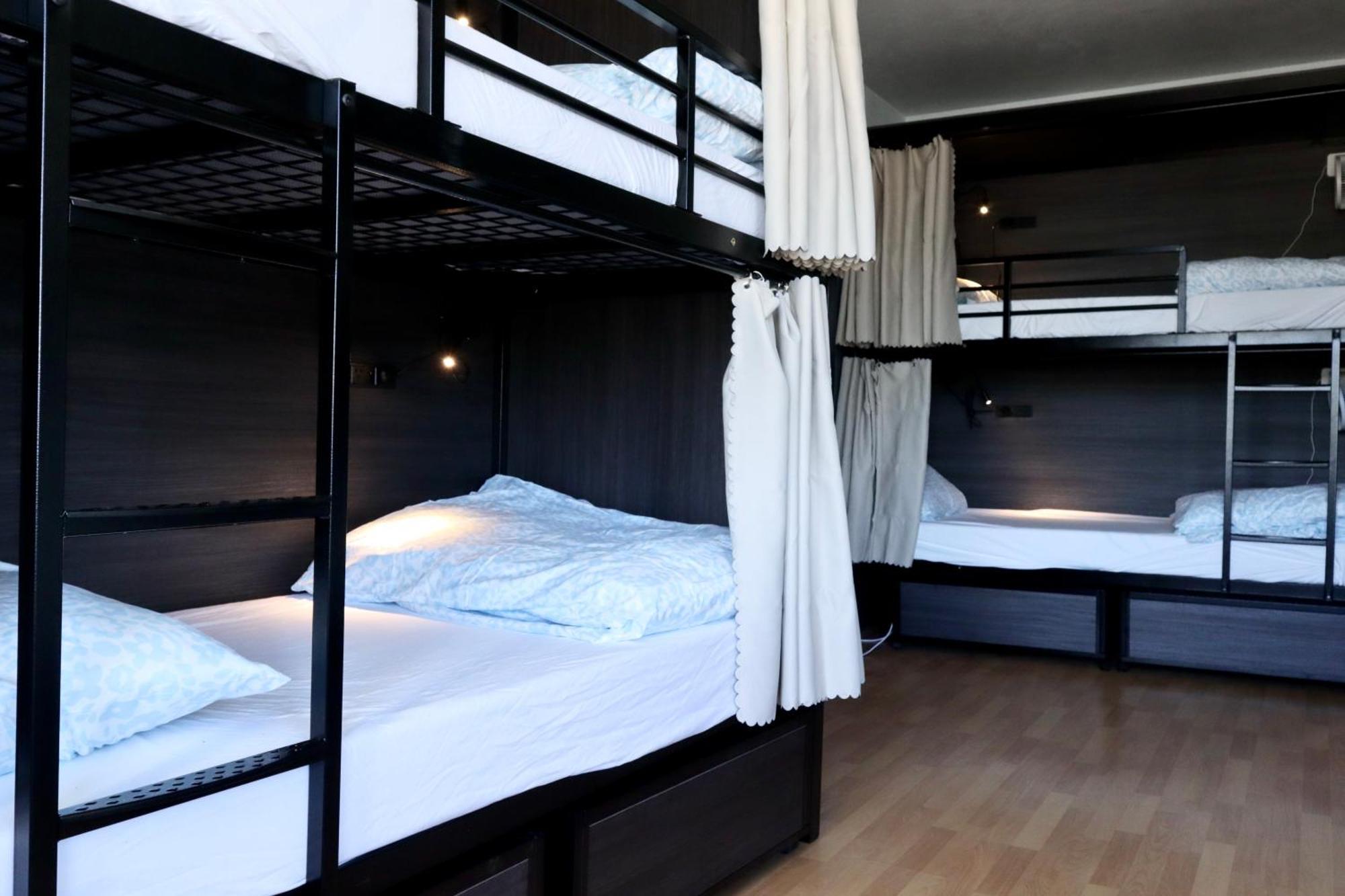 Ritz For Backpackers Pansiyon Melbourne Dış mekan fotoğraf