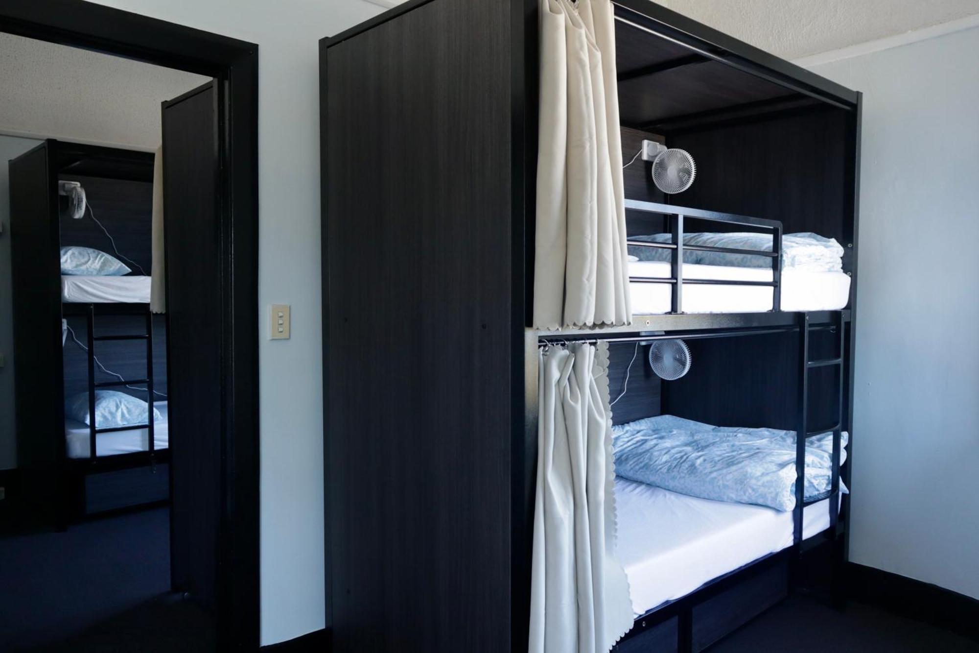 Ritz For Backpackers Pansiyon Melbourne Dış mekan fotoğraf