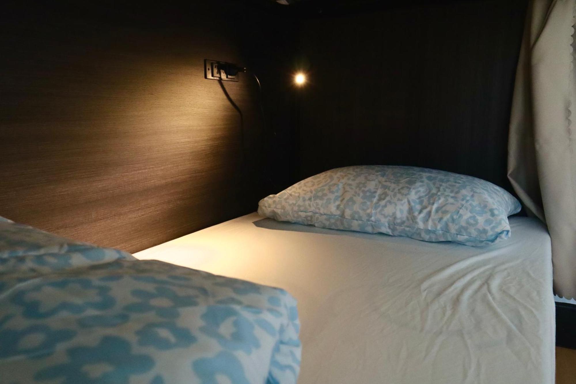 Ritz For Backpackers Pansiyon Melbourne Dış mekan fotoğraf